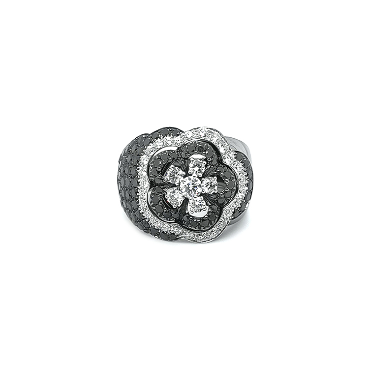 detail Zlatý Prsten Crivelli s Černými a Bílými Diamanty