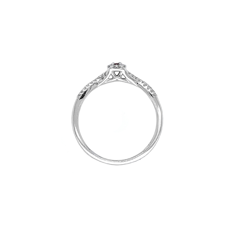 detail Rubínový prsten s diamanty z bílého zlata