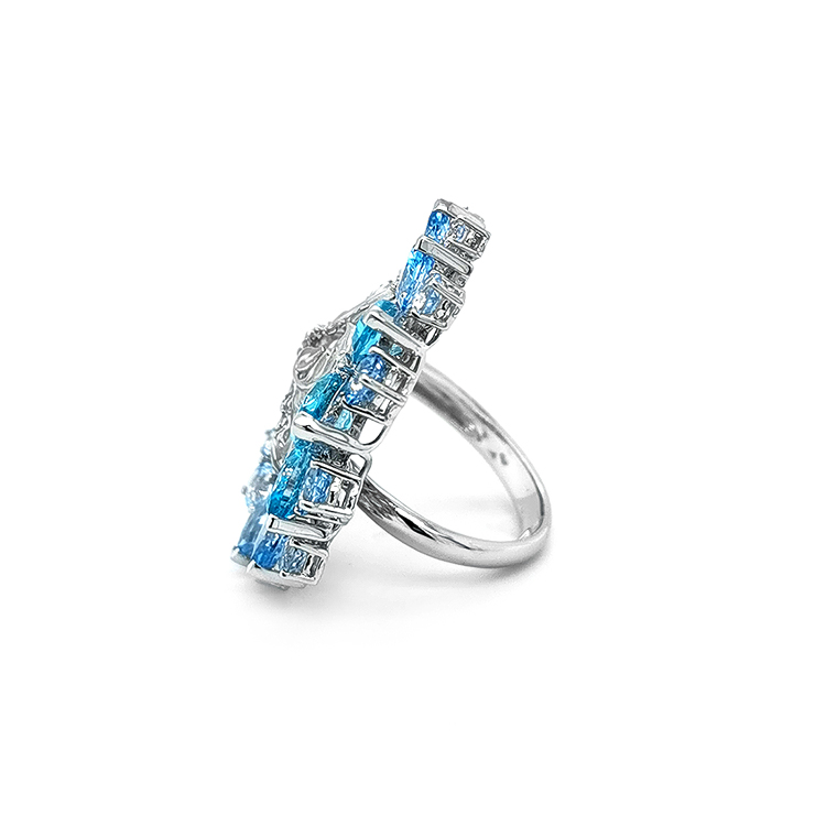 detail Zlatý Prsten s Modrým Topazem a Diamanty Gea Genus