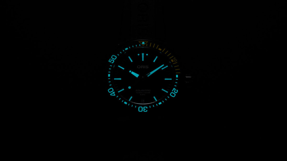 detail Oris Aquispro Date Calibre 400 01 400 7767 7754-07 426 64BTEB