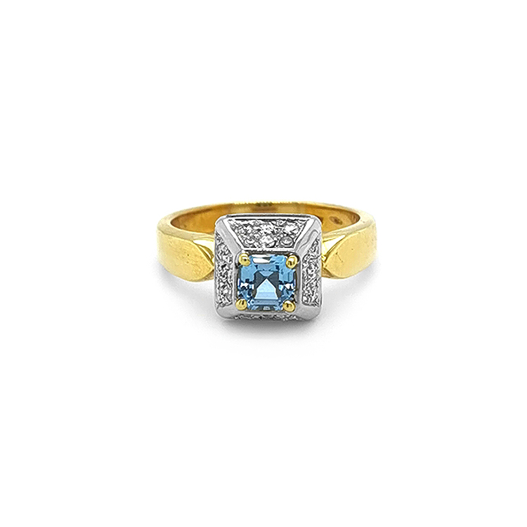 detail Zlatý Prsten s Akvamarínem a Diamanty