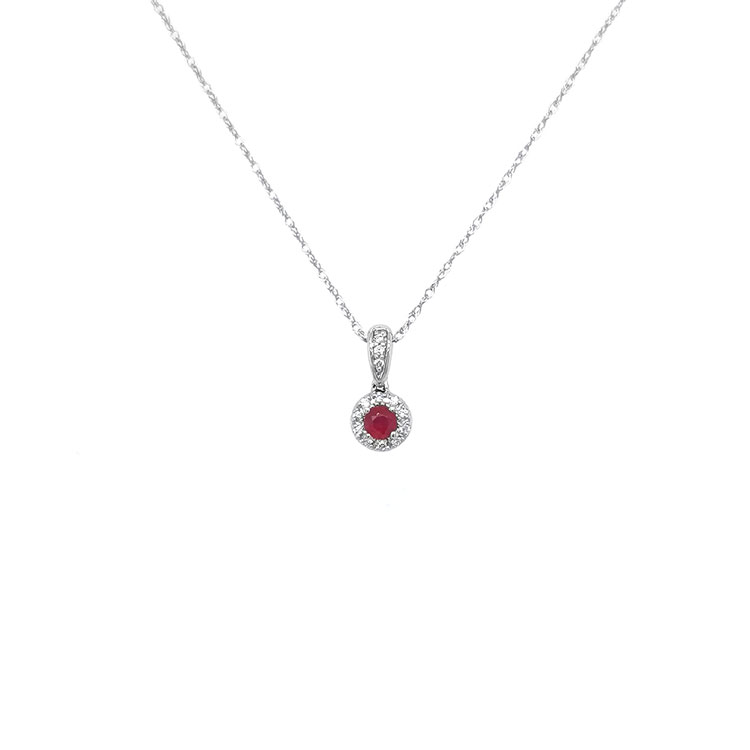 detail Rubínový přívěsek s diamanty z bílého zlata