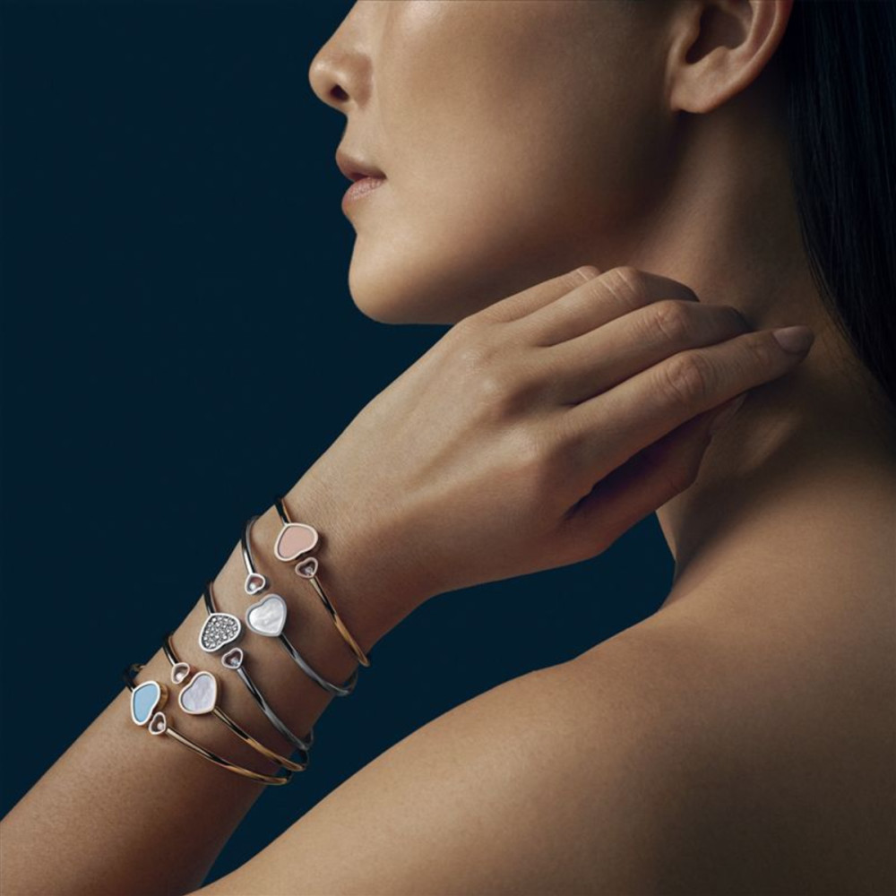 detail Zlatý Náramek Chopard Happy Hearts 857482-1303