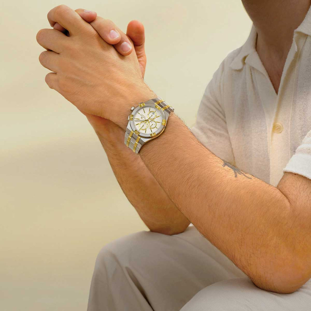 detail Maurice Lacroix Aikon Chronograph AI1118-PVY03-130-1