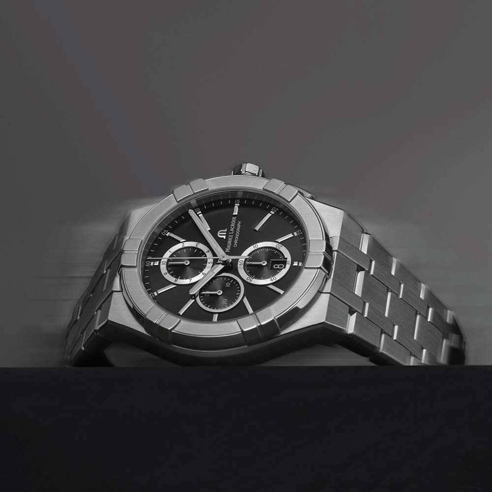 detail Maurice Lacroix Aikon Quartz Chronograph AI1118-SS002-330-1