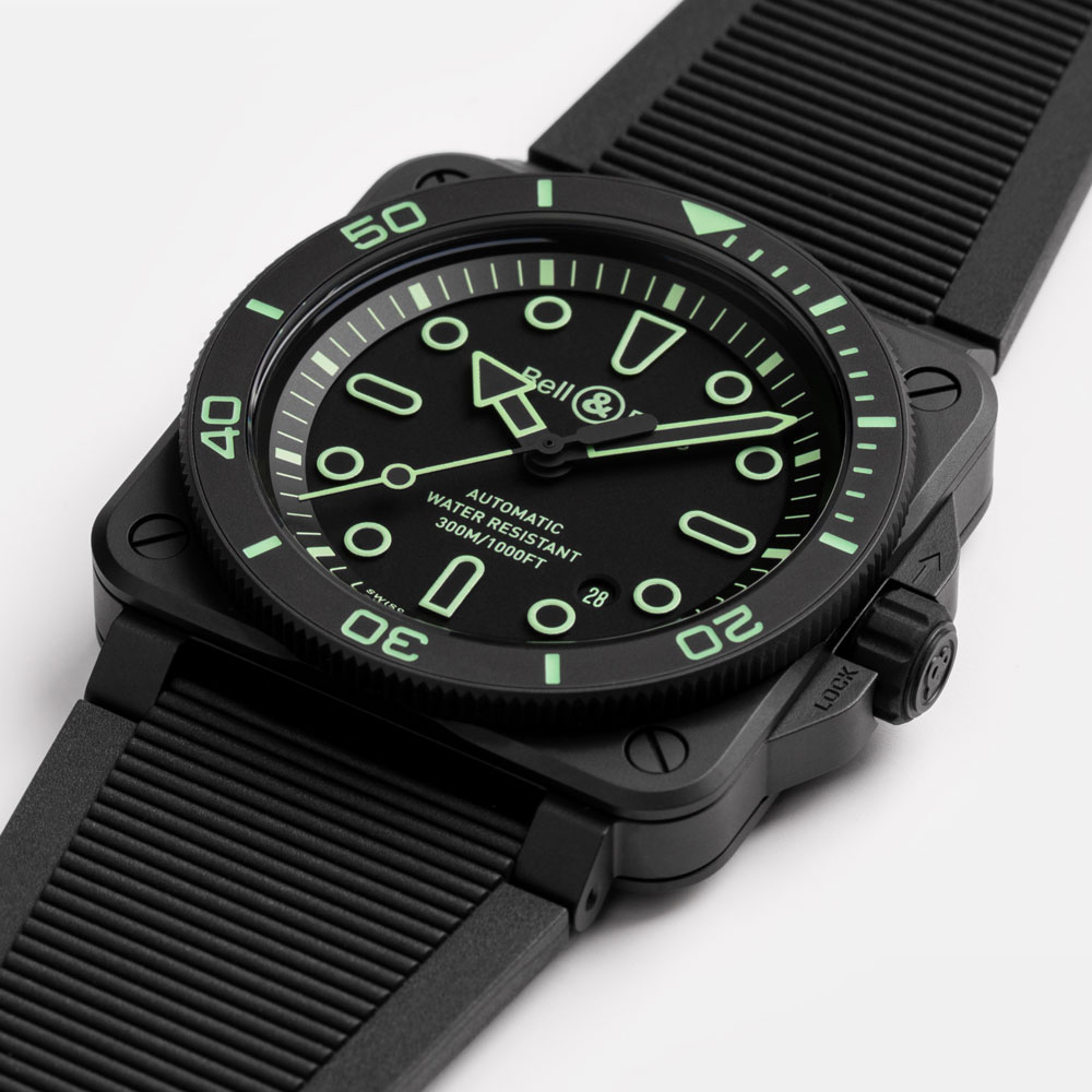 detail Bell & Ross BR-03 Diver Lum Outline BR03A-D-OL-CE/SRB