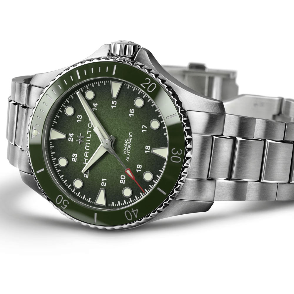 detail Hamilton Khaki Navy Scuba Auto H82525160