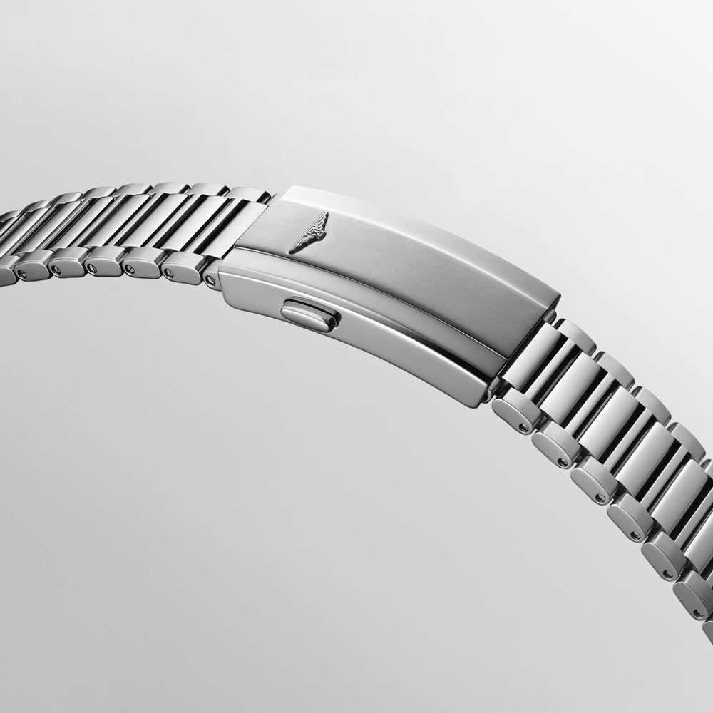 detail Longines Conquest Heritage L1.650.4.02.6