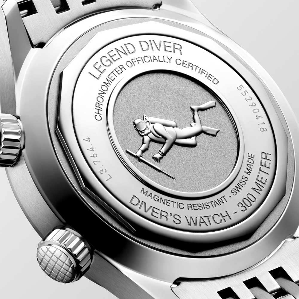 detail Longines Legend Diver L3.764.4.16.6