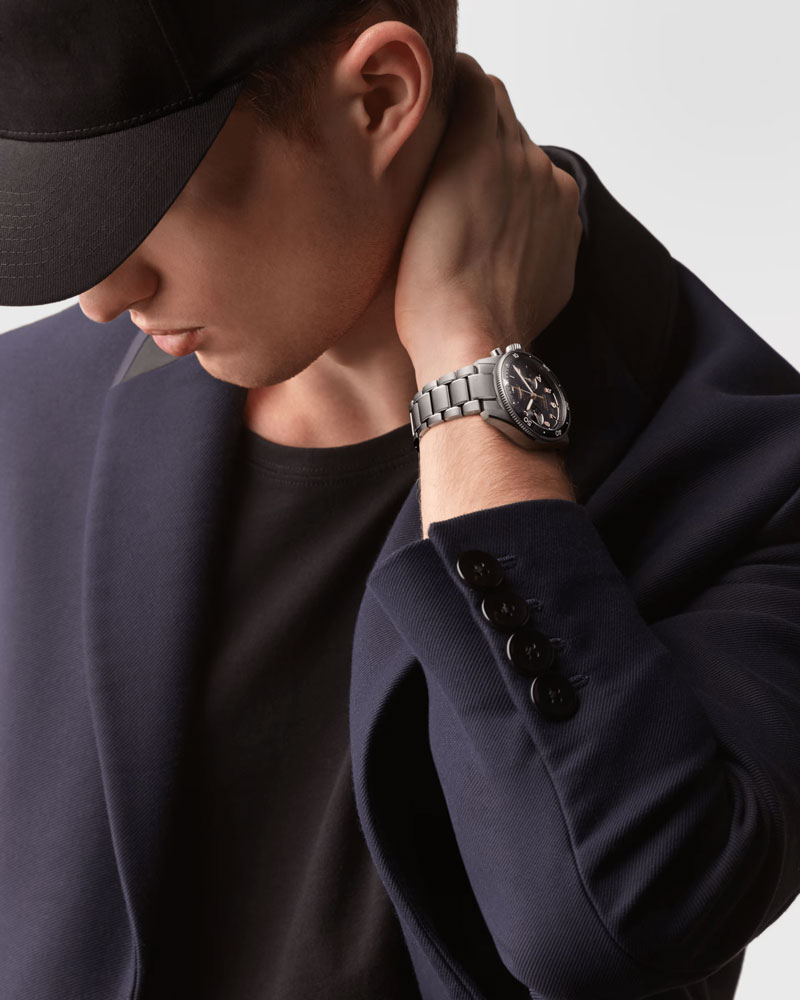 detail Longines Spirit Flyback Automatic L3.821.1.53.6