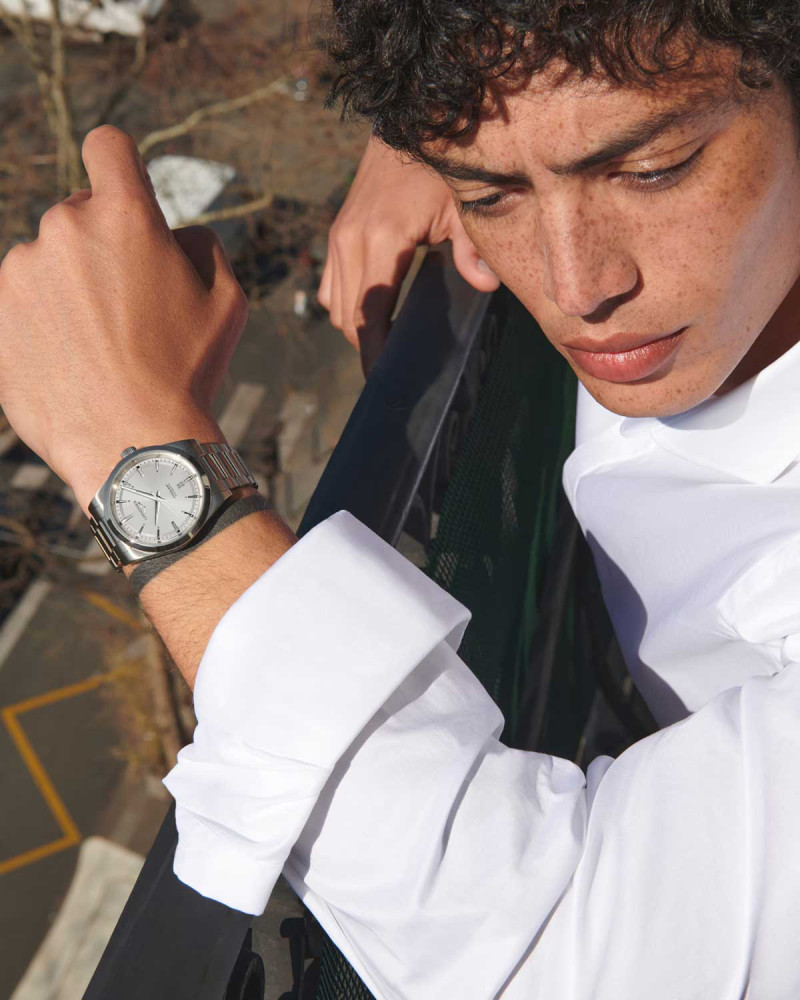 detail Longines Conquest L3.830.4.72.6