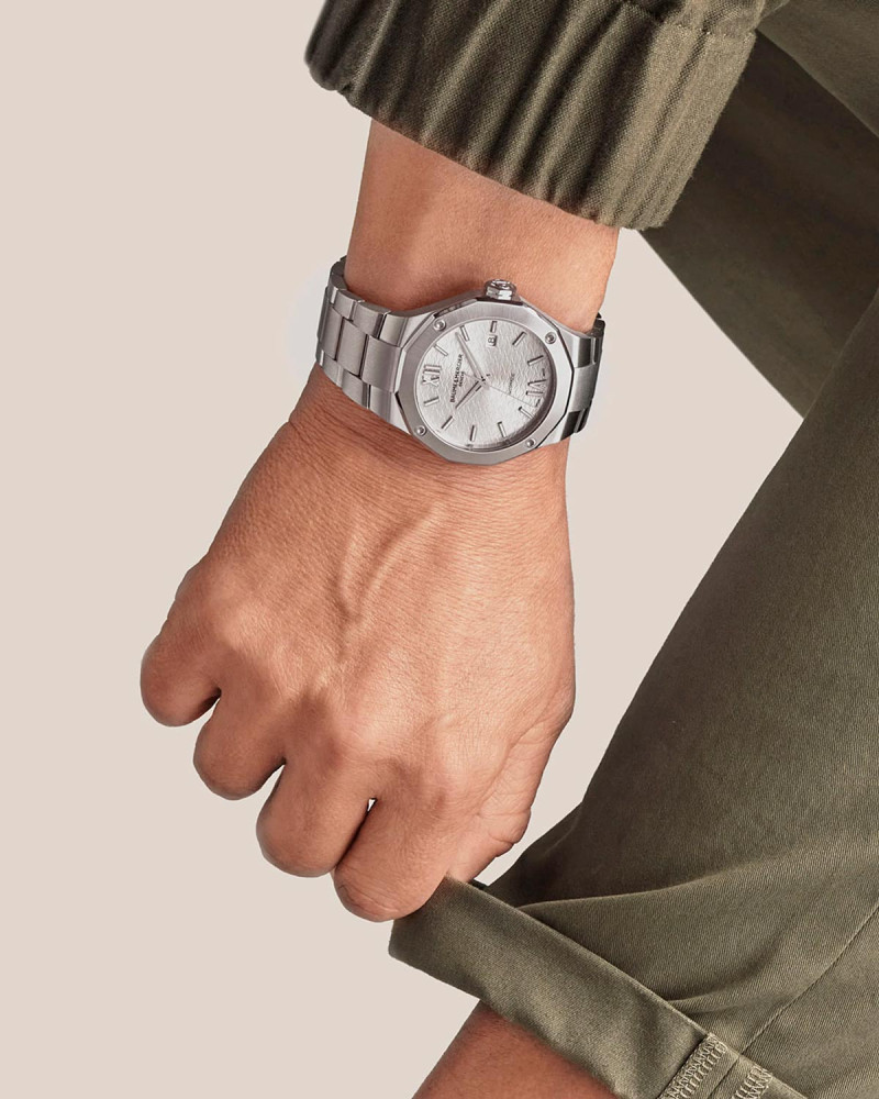 detail Baume & Mercier Riviera M0A10622