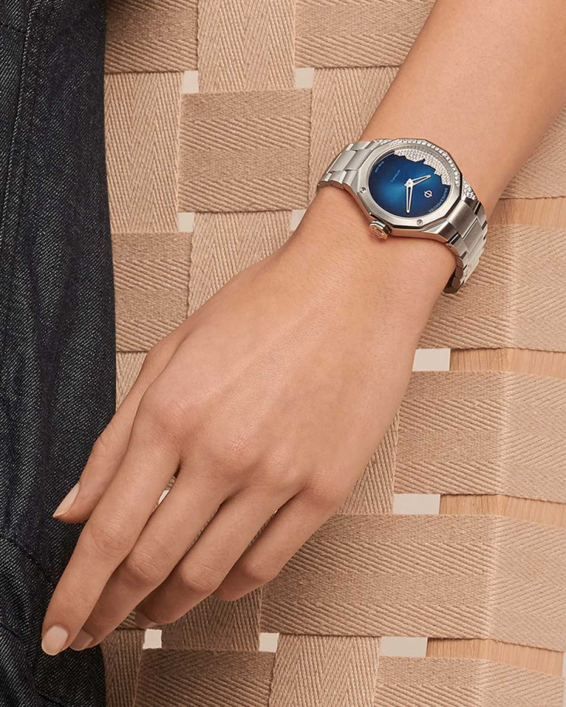 detail Baume & Mercier Riviera M0A10677