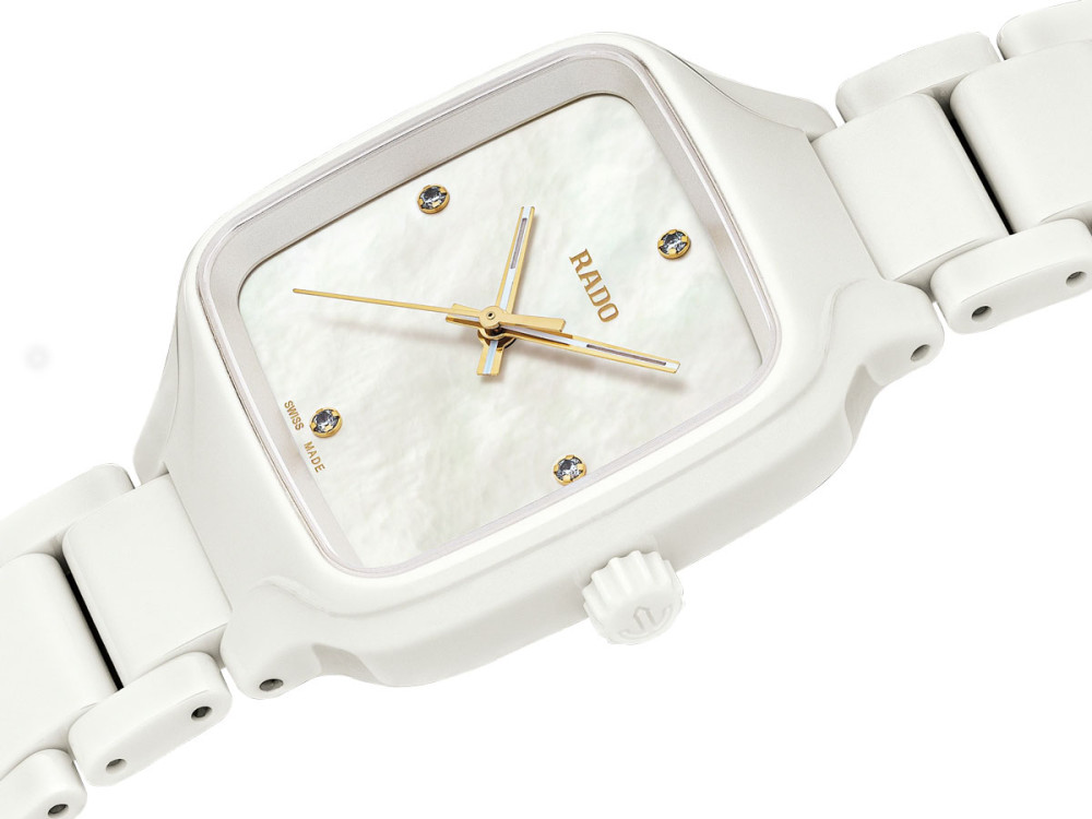 detail Rado True Square Diamonds R27072902