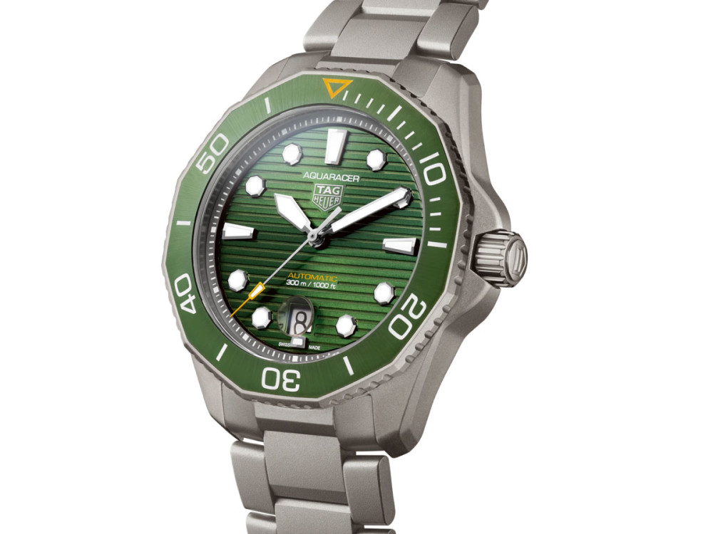detail Tag Heuer Aquaracer Professional 300 WBP208B.BF0631