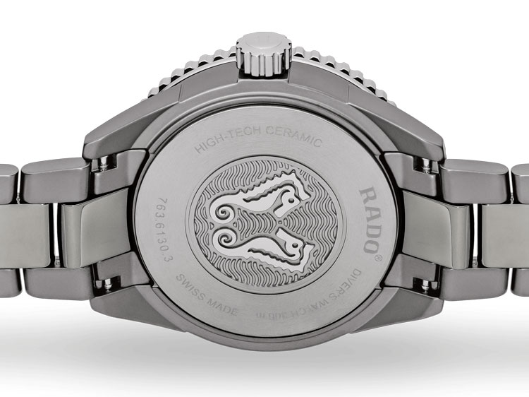 detail Rado Captain Cook High-Tech Ceramic Diver R32144202