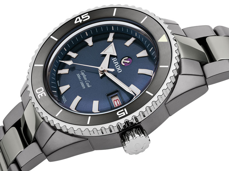 detail Rado Captain Cook High-Tech Ceramic Diver R32144202