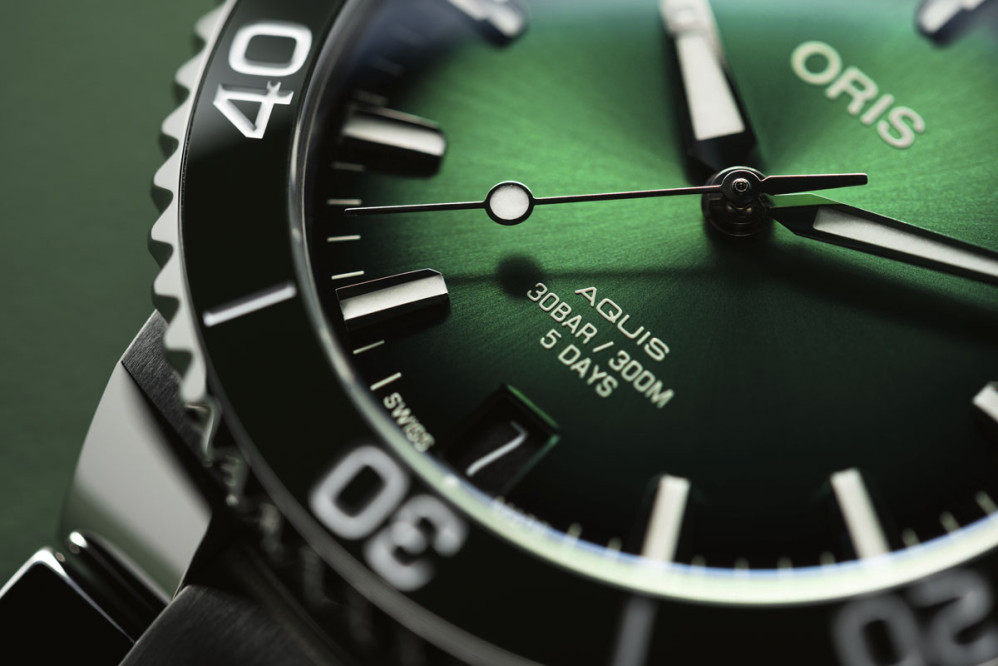detail Oris Aquis Date Calibre 400 01 400 7769 4157-07 8 22 09PEB