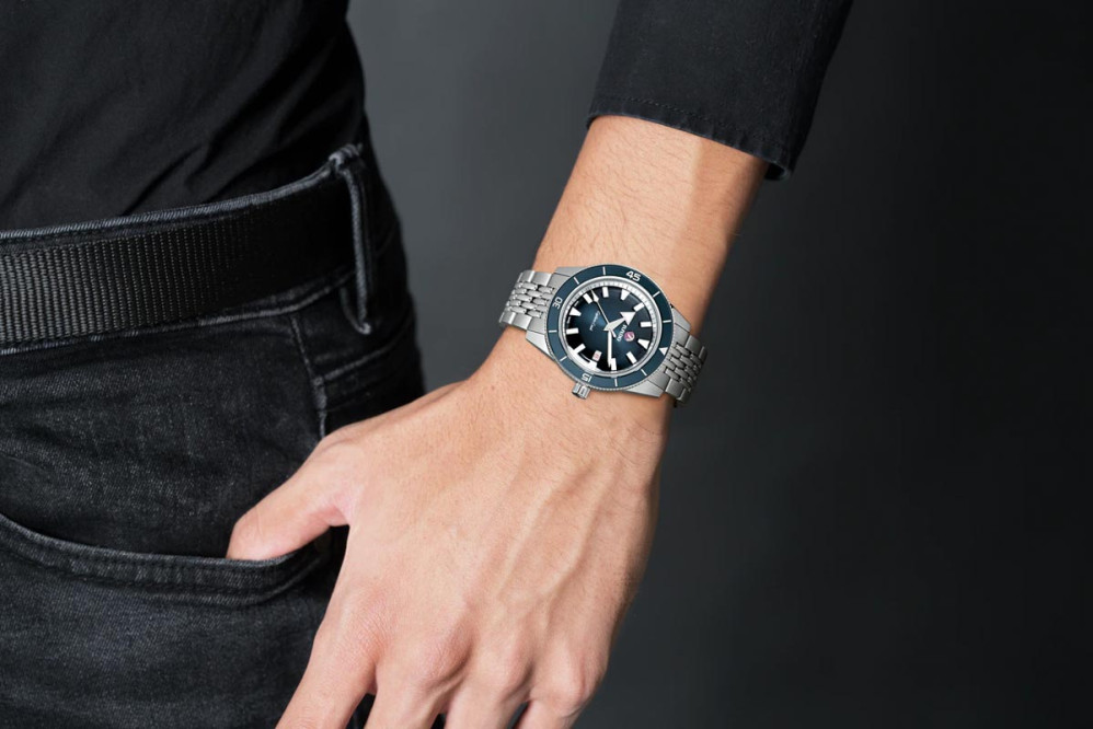 detail Rado Captain Cook Automatic R32505203