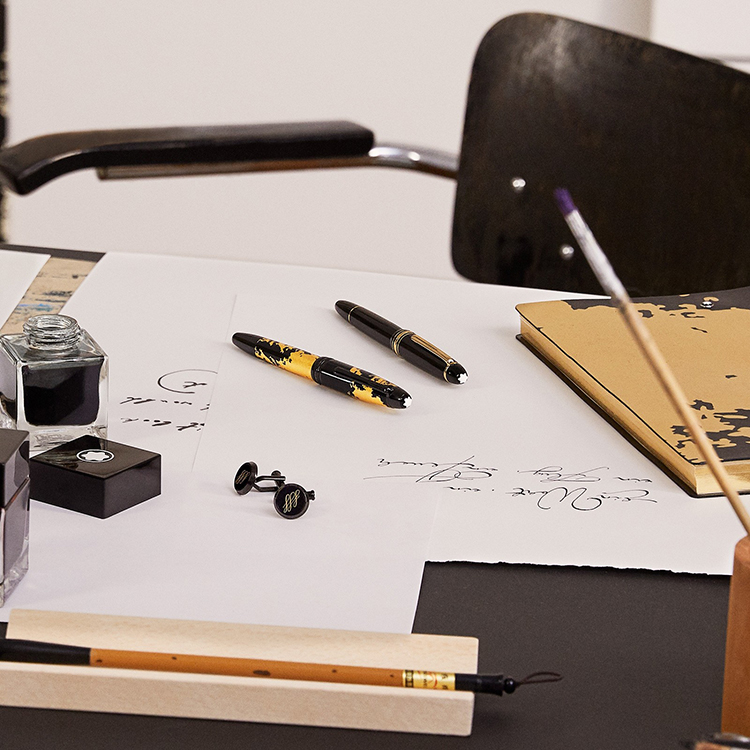 detail Montblanc Meisterstück Solitaire Calligraphy Gold Leaf Flex 119700