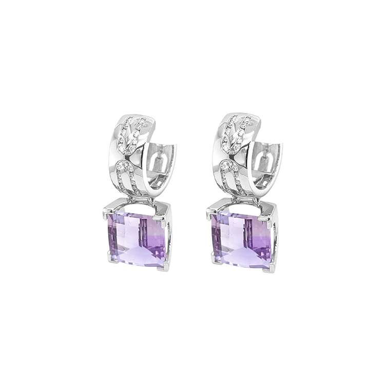 detail Zlaté Náušnice s Ametysty a Diamanty