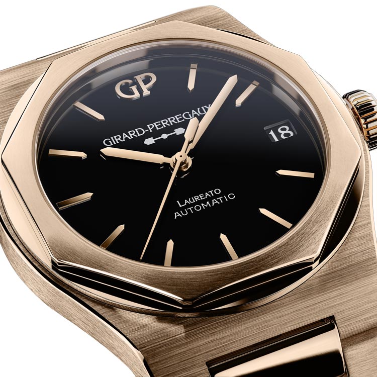 detail Girard Perregaux Laureato 42 mm 81010-52-3118-1CM