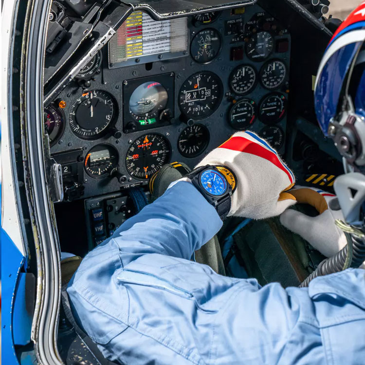 detail Bell & Ross BR 03-92 Patrouille de France 70th Anniversary BR0392-PAF7-CE/SCA