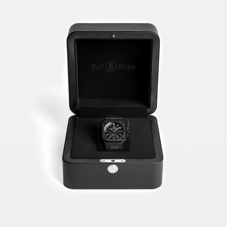 detail Bell & Ross BR 05 Skeleton Black Ceramic BR05A-BL-SK-CE/SRB
