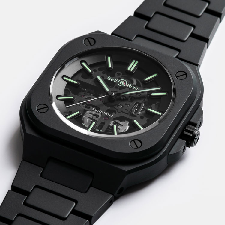 detail Bell & Ross BR 05 Skeleton Black Lum Ceramic BR05A-BLM-SKCE/SCE