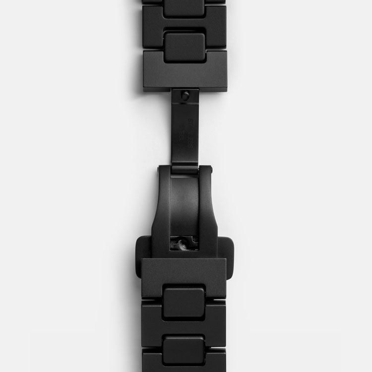 detail Bell & Ross BR 05 Skeleton Black Lum Ceramic BR05A-BLM-SKCE/SCE