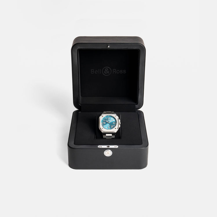 detail Bell & Ross BR-05 GMT Sky Blue BR05G-PB-ST/SST