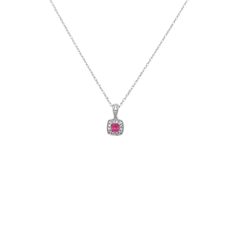 detail Rubínový Přívěsek s Diamanty z Bílého Zlata