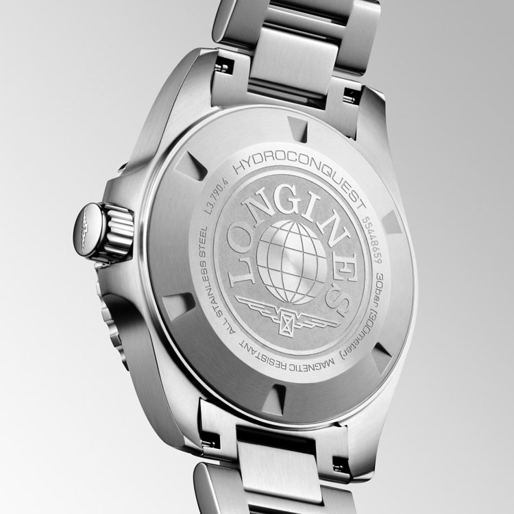detail Longines HydroConquest GMT L3.790.4.56.6