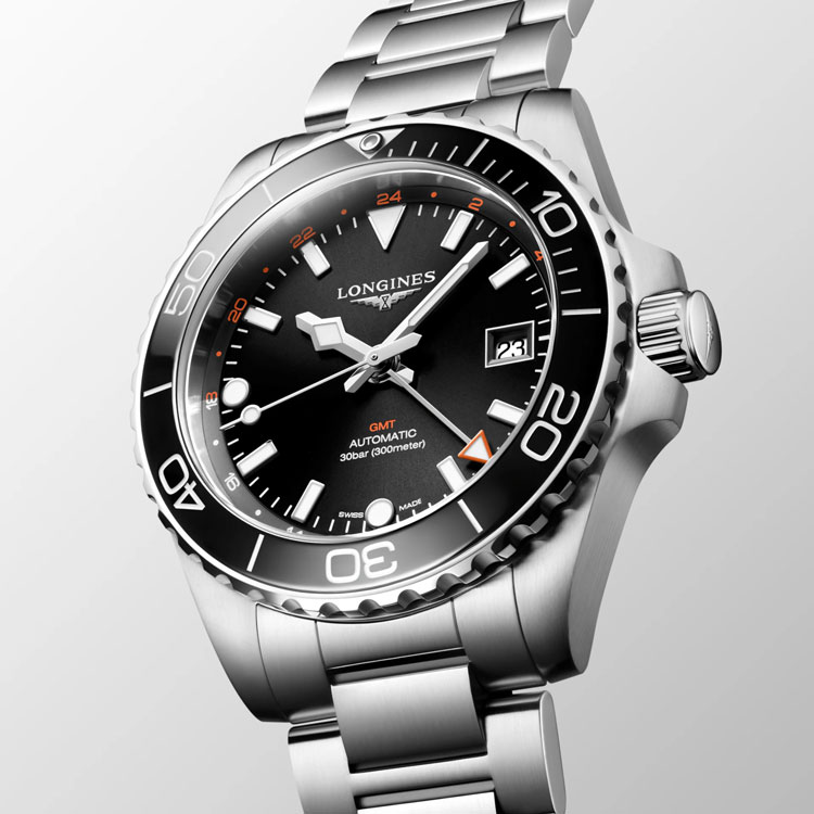 detail Longines HydroConquest GMT L3.790.4.56.6