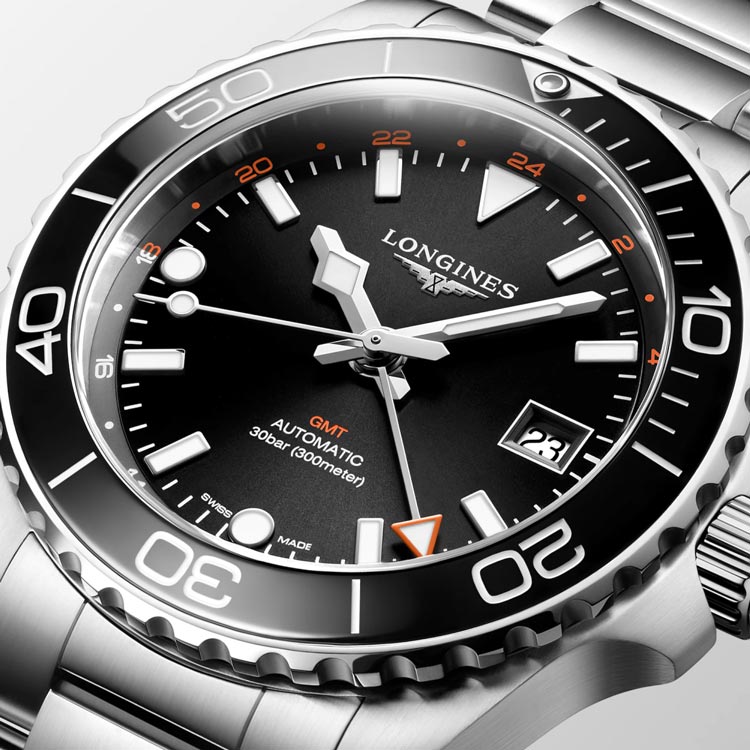 detail Longines HydroConquest GMT L3.790.4.56.6