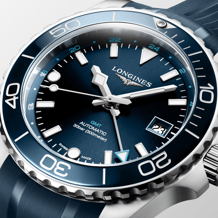 detail Longines HydroConquest GMT L3.790.4.96.9