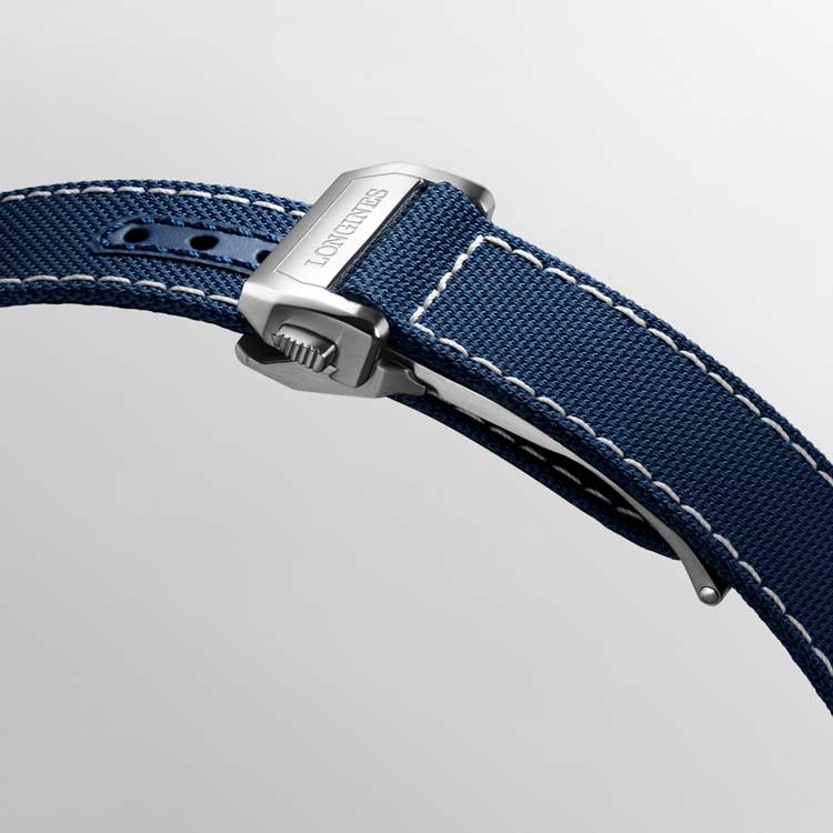 detail Longines Spirit Fylback L3.821.4.93.2