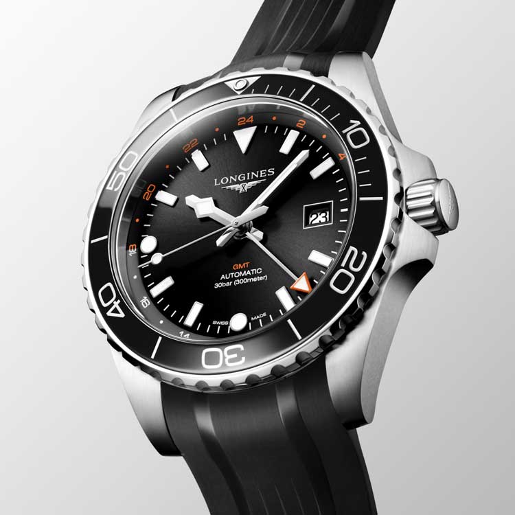 detail Longines HydroConquest GMT L3.890.4.56.9