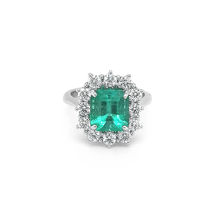 detail Zlatý Prsten se Smaragdem a Diamanty