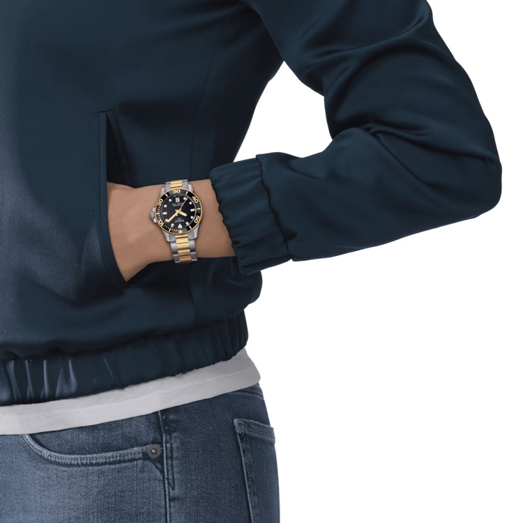 detail Tissot Seastar 1000 36mm T120.210.22.051.00
