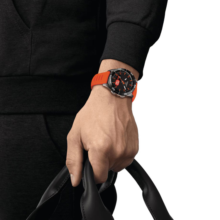 detail Tissot T-Touch Connect Sport T153.420.47.051.02