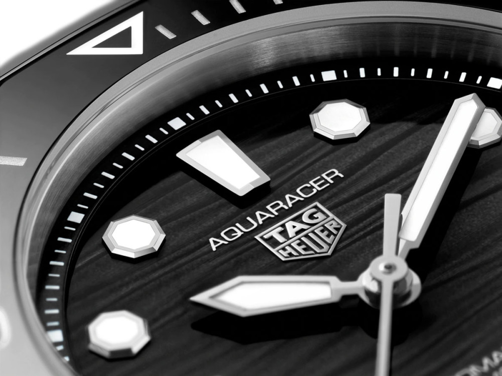 detail Tag Heuer Aquaracer Professional 300 WBP231D.BA0626
