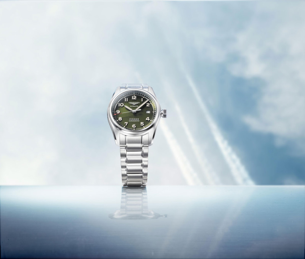 detail Longines Spirit L3.810.4.03.6