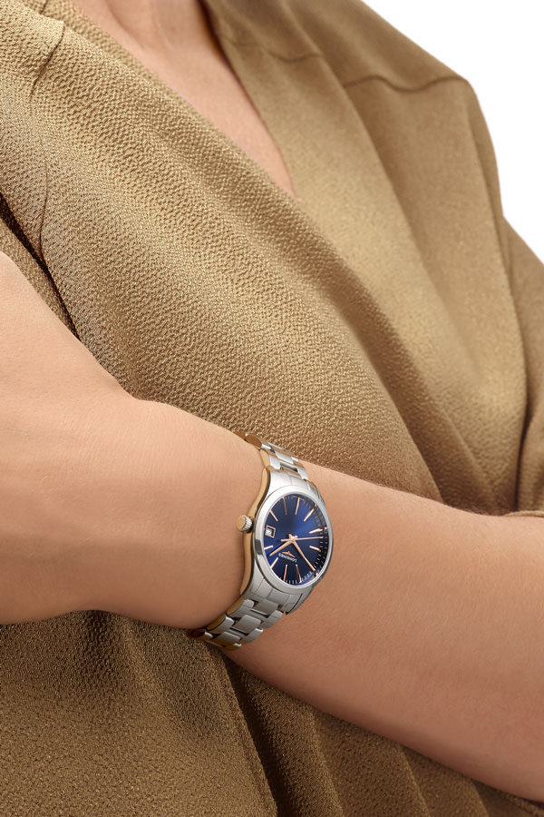 detail Longines Conquest Classic L2.386.4.92.6