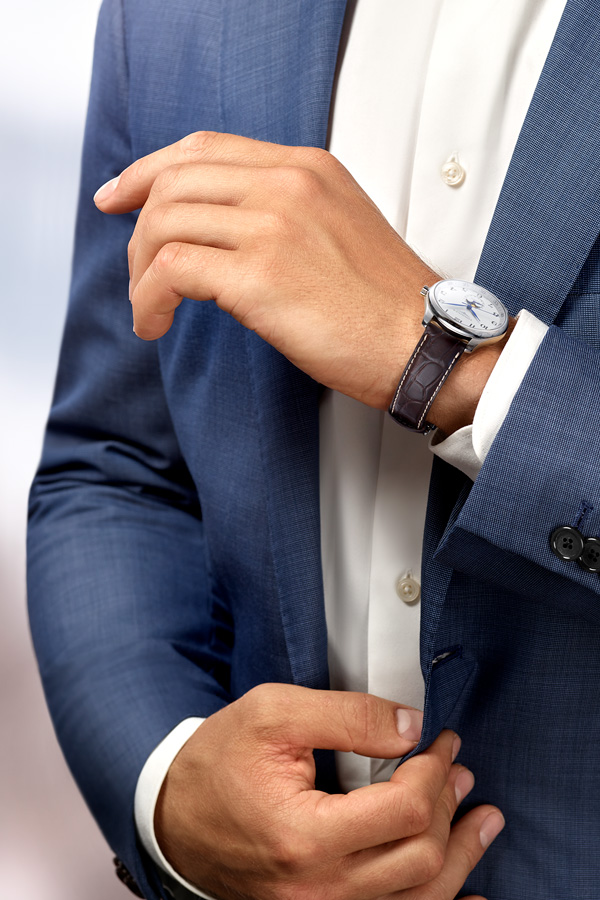 detail The Longines Master Collection L2.919.4.78.3