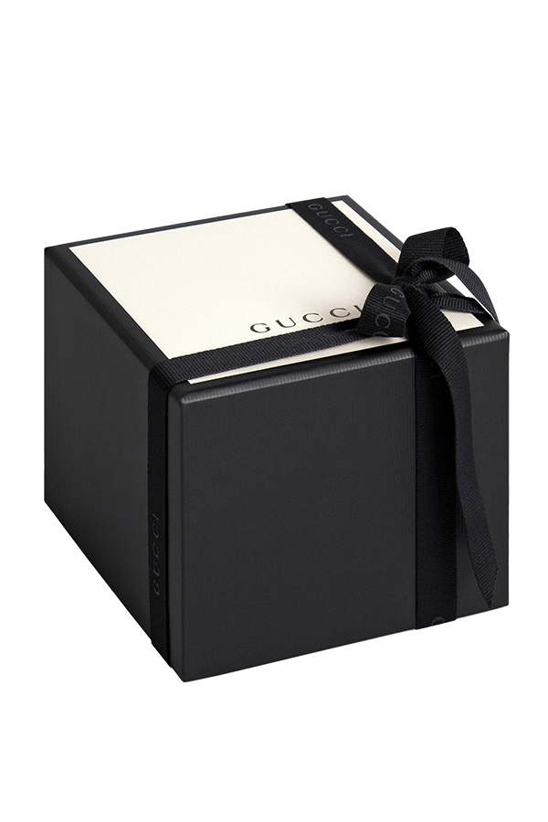 detail Gucci Dive YA136204A