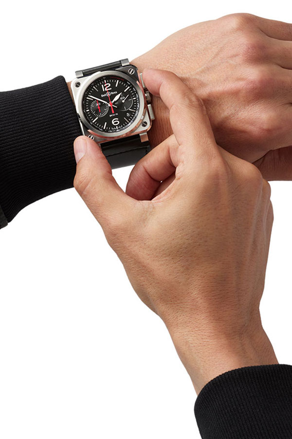 detail Bell & Ross Black Steel BR0394-BLC-ST/SCA