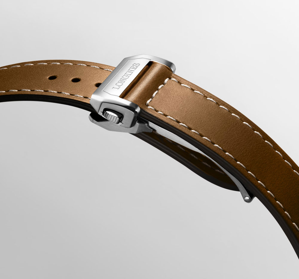 detail Longines Spirit Zulu Time L3.802.4.63.2