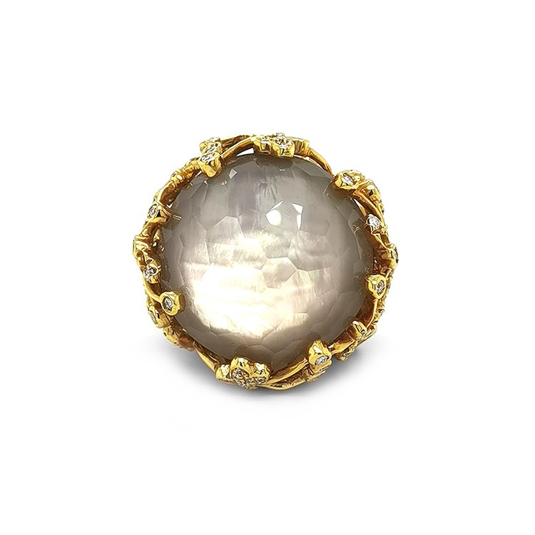 detail Zlatý Prsten s Perletí, Quartzem a Diamanty