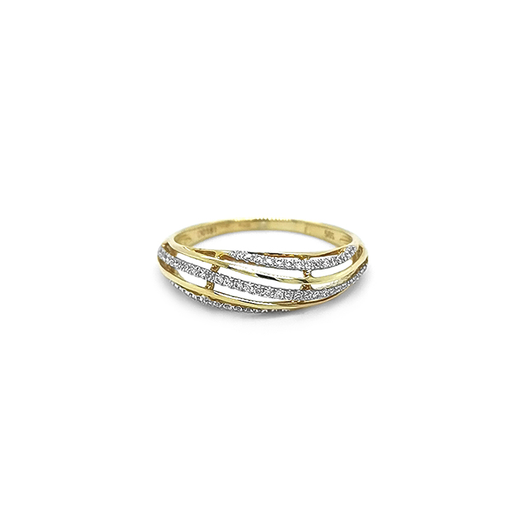 detail Zlatý Prsten s Diamanty